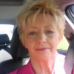 Meet your Posher, Debbie